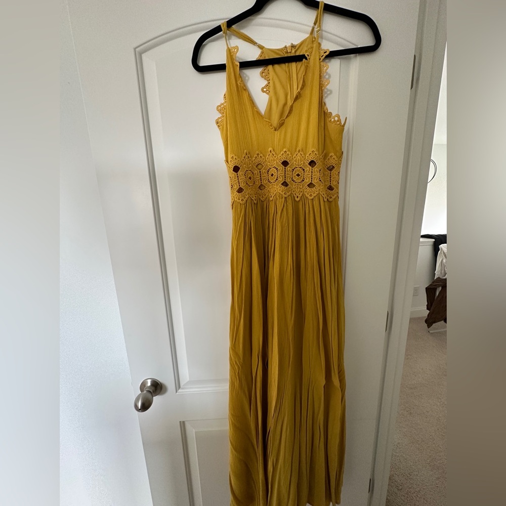 Lulus yellow maxi dress
